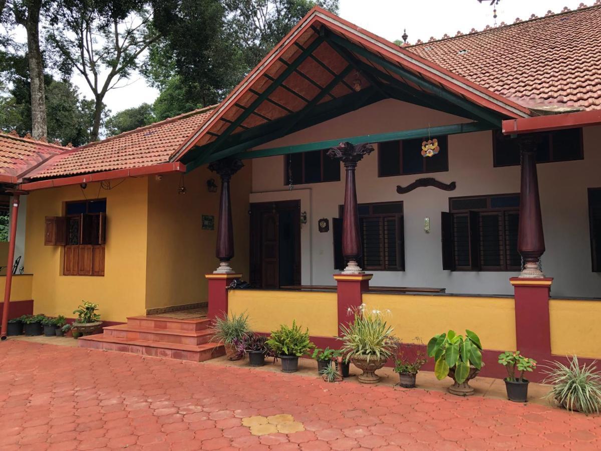 Ama Stays & Trails, Rare Earth Estate Madikeri Exteriör bild