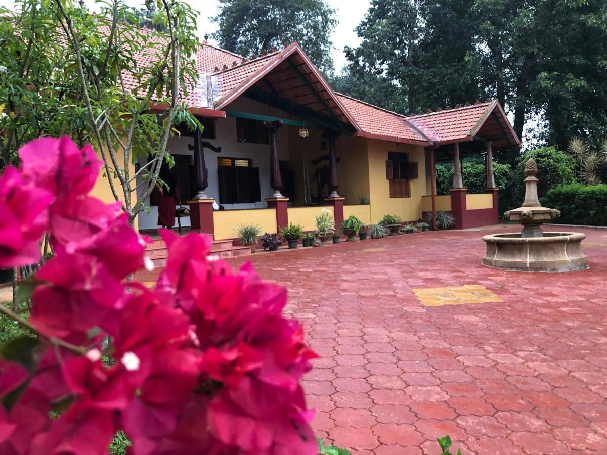 Ama Stays & Trails, Rare Earth Estate Madikeri Exteriör bild